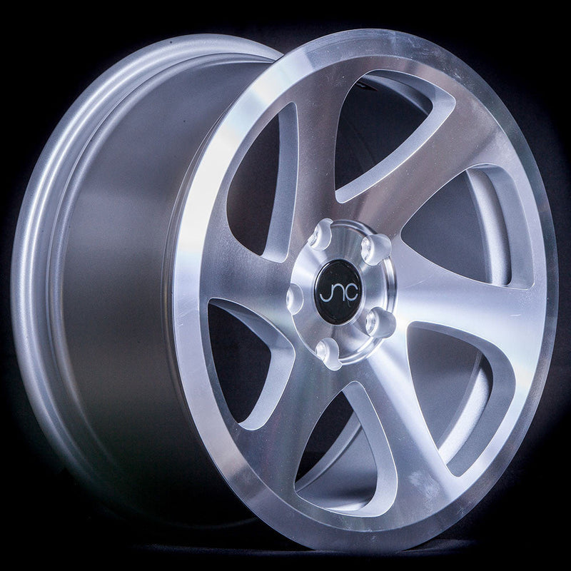 JNC-JNC032-Silver-Machined-Face-Silver-18x8.5-66.6-wheels-rims-felger-FelgGiganten
