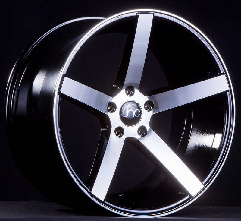 JNC-JNC026-Silver-Machine-Face-Silver-18x8-73.1-wheels-rims-felger-FelgGiganten